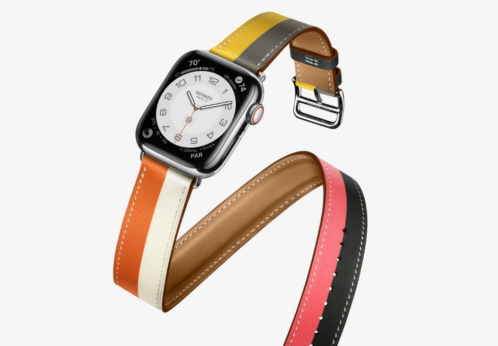 an image of Apple's smart watch with a leather bracelet 